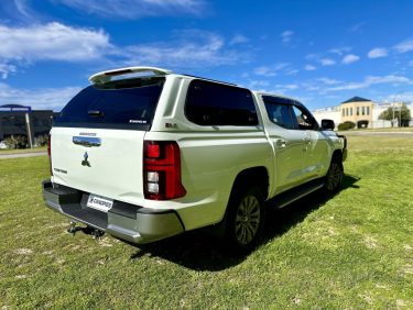 Mitsubishi MV Triton Canopy